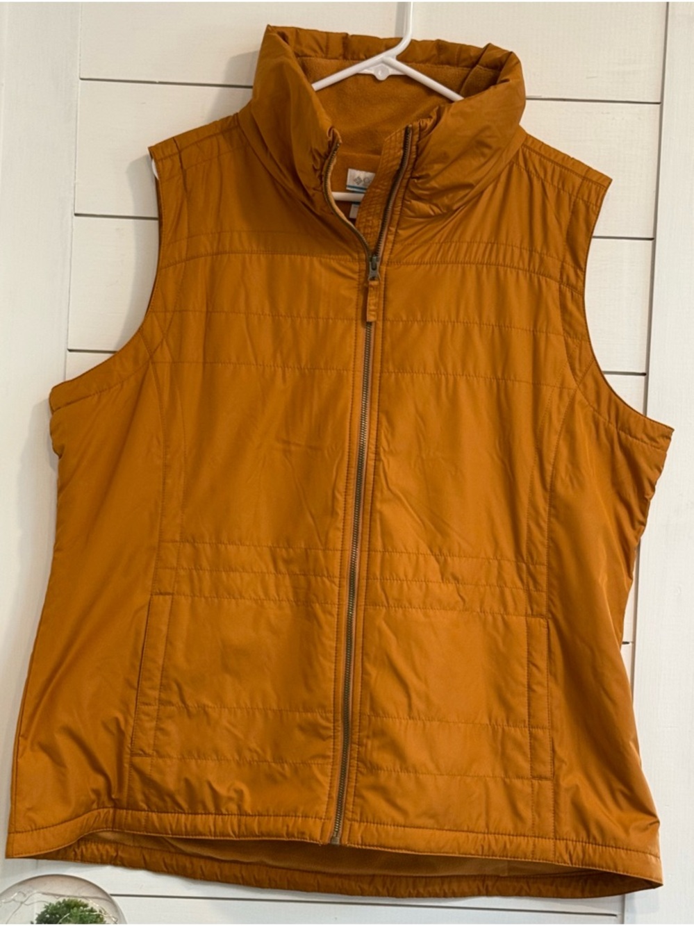 Columbia Fleece-Lined Vest 💛